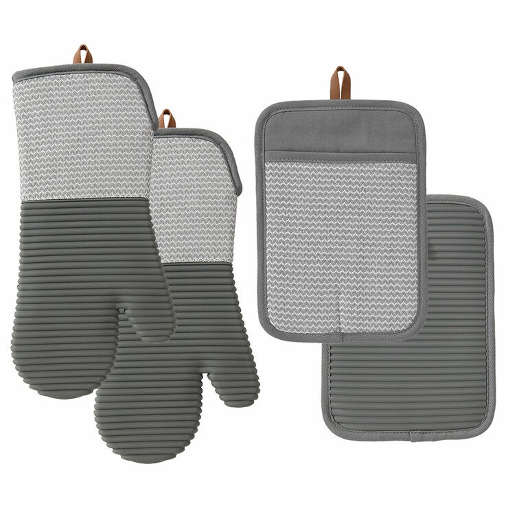 Threadmade Mitt & Pot Holder Threadmade Mitt & Pot Holder
