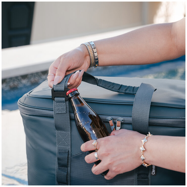 CleverMade Pacifica Pro Max Collapsible Cooler Blue