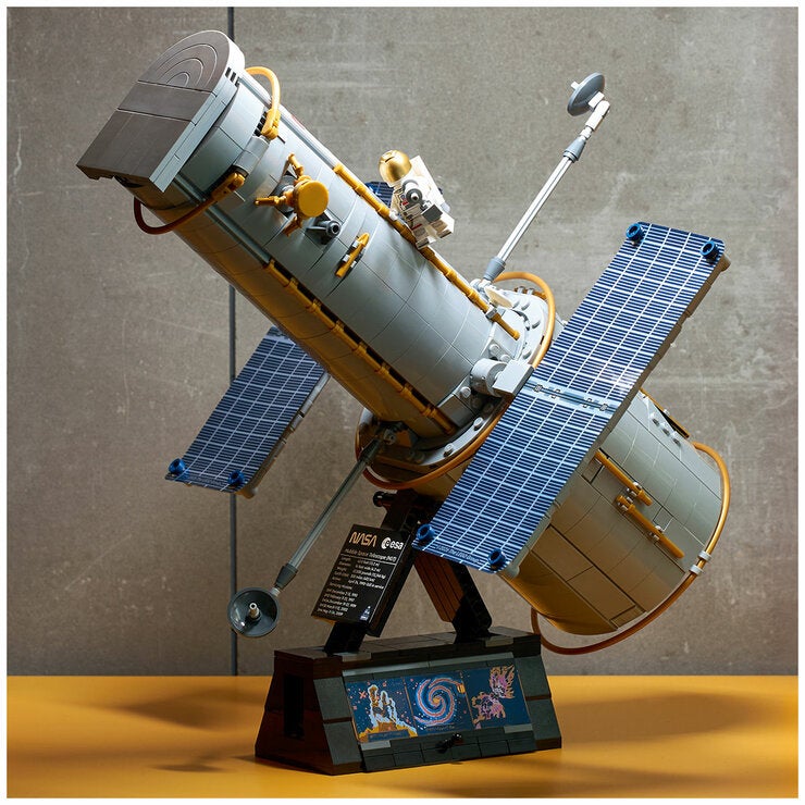 LEGO Icons Hubble Space Telescope 11382