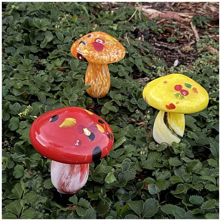 Infinity X1 Solar Landscape Light Glass Mushroom 3 Pack