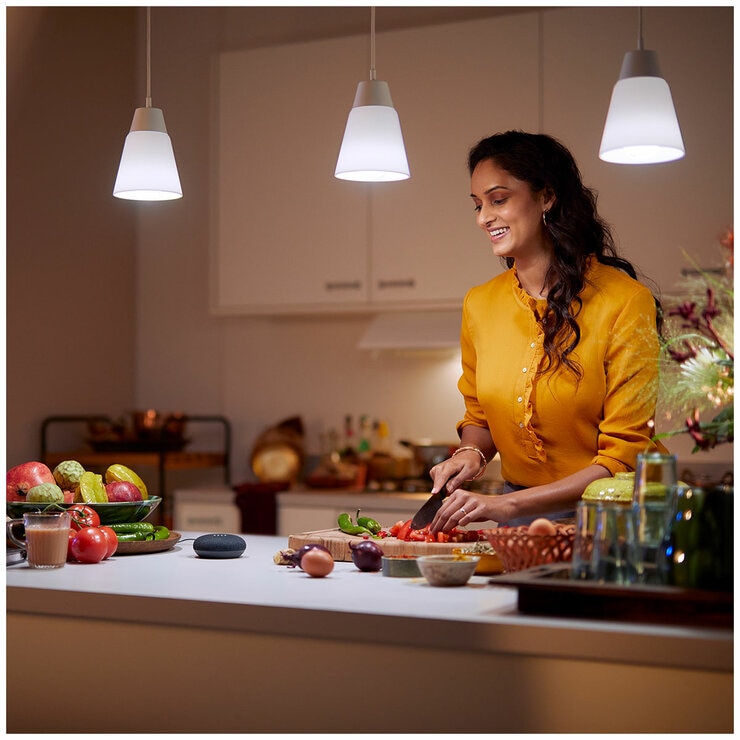 Philips Essential LED Bulb 11W B22 6500K 230V 8 Pack
