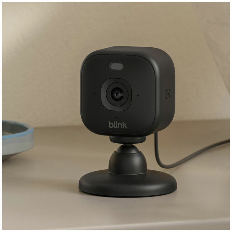 Blink 2K+ 4-Cam Combo (2 Outdoor + 2 Mini) + 2 Adaptors Black B0H2XC9BMS