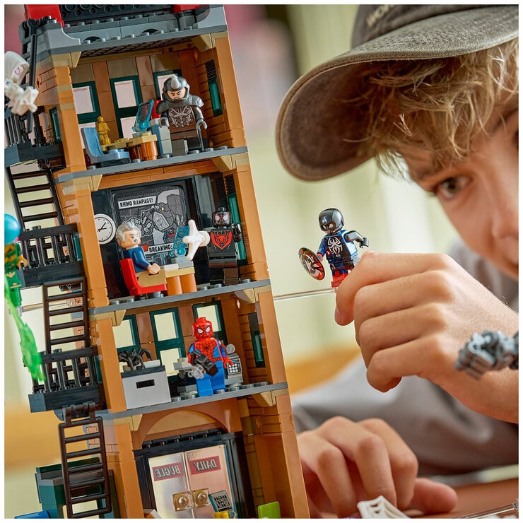 LEGO Marvel Spider-Man vs. Mysterio The Daily Bugle 76342