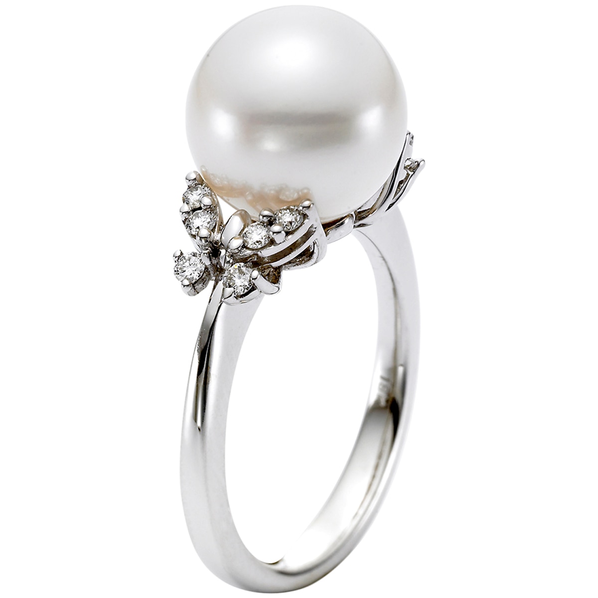 18KT White Gold Round Freshwater Cultured Pearl and Diamond Ring