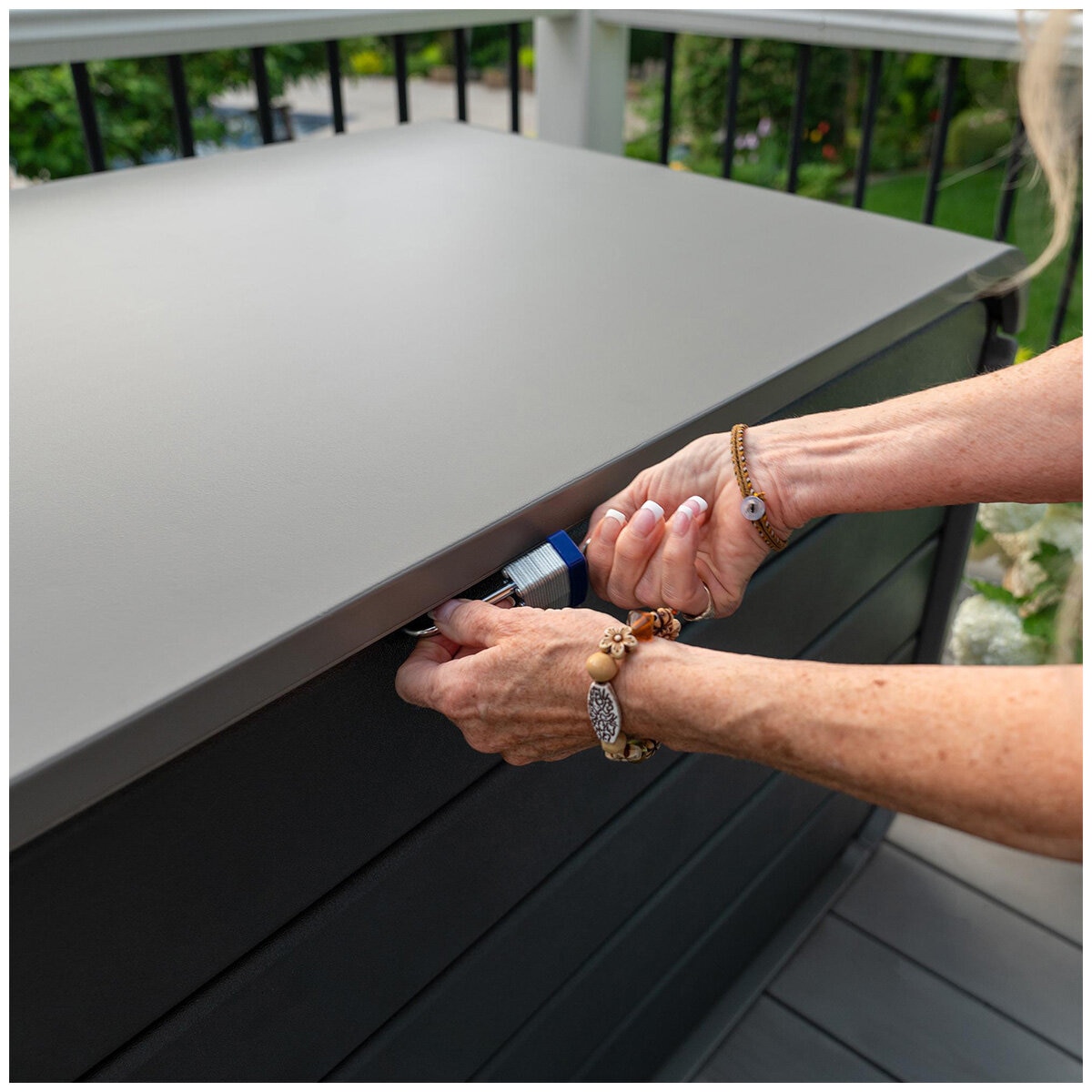 Lifetime 624.5 Litre Modern Storage Deck Box/