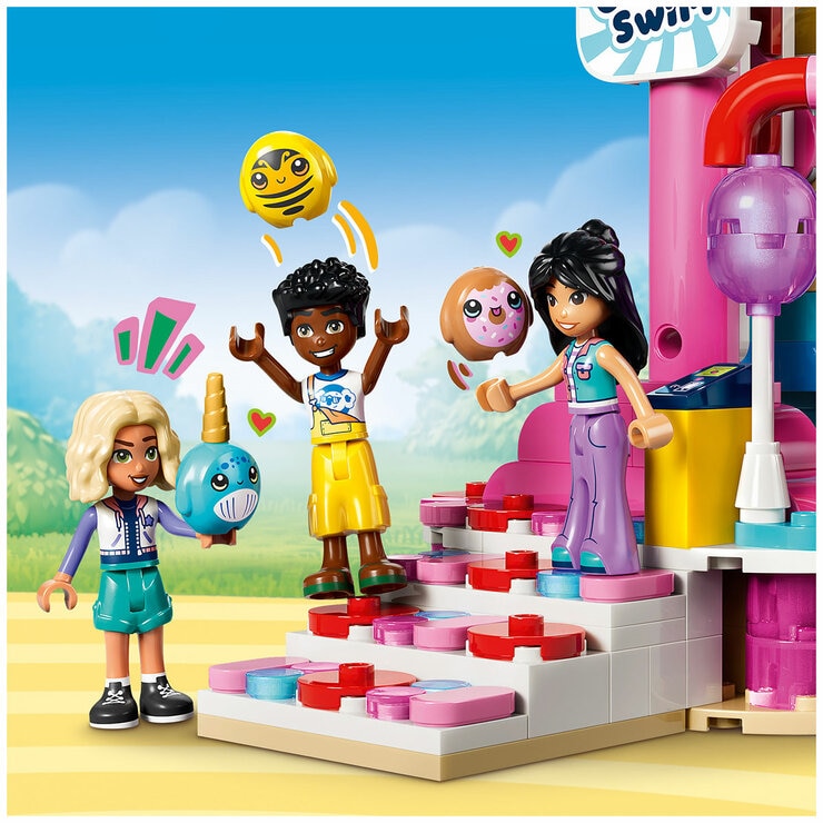 LEGO Friends Candy and Cupcake Ferris Wheel 42700