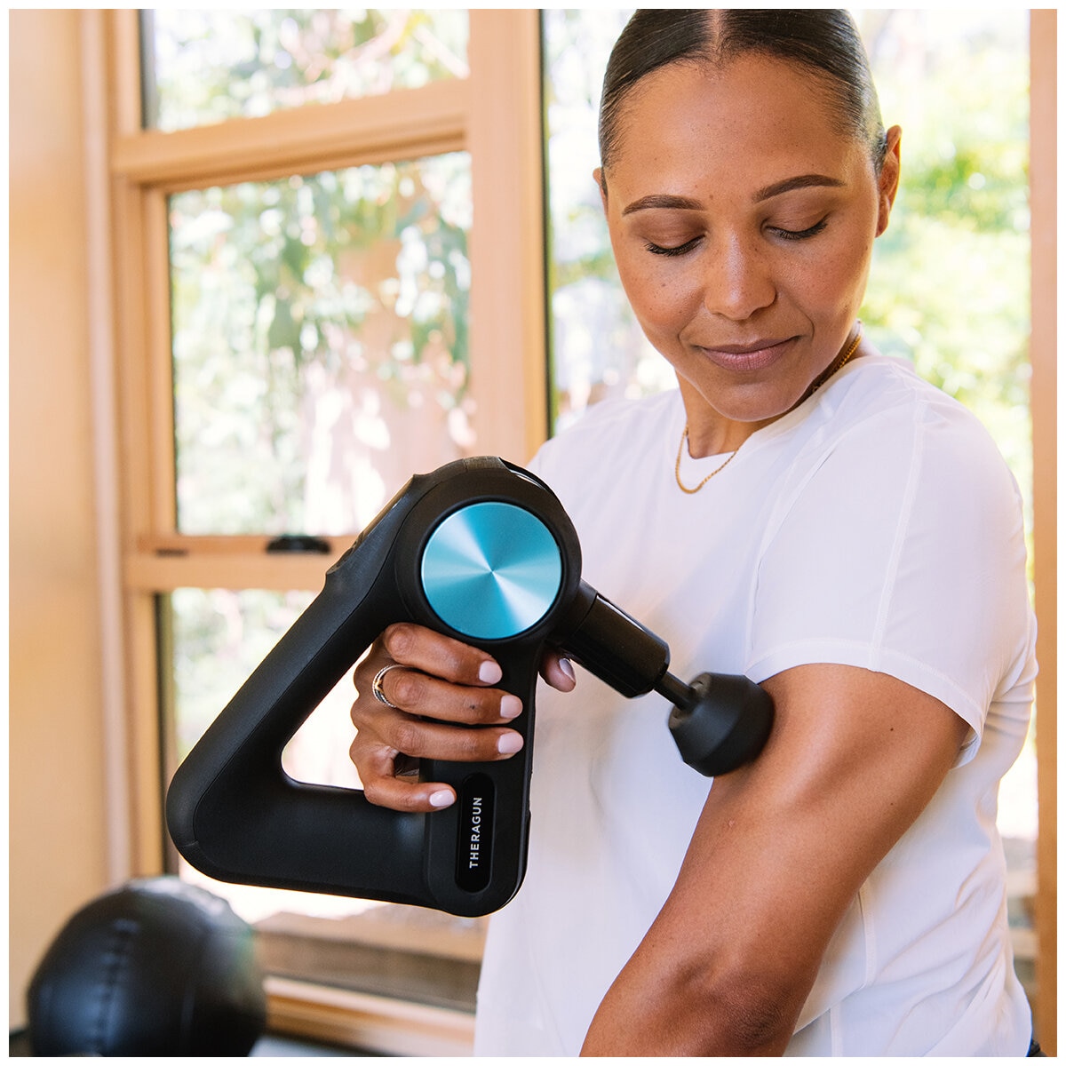 Therabody Theragun Pro G4 Percussive Therapy Device G4-PRO-PKG-AU