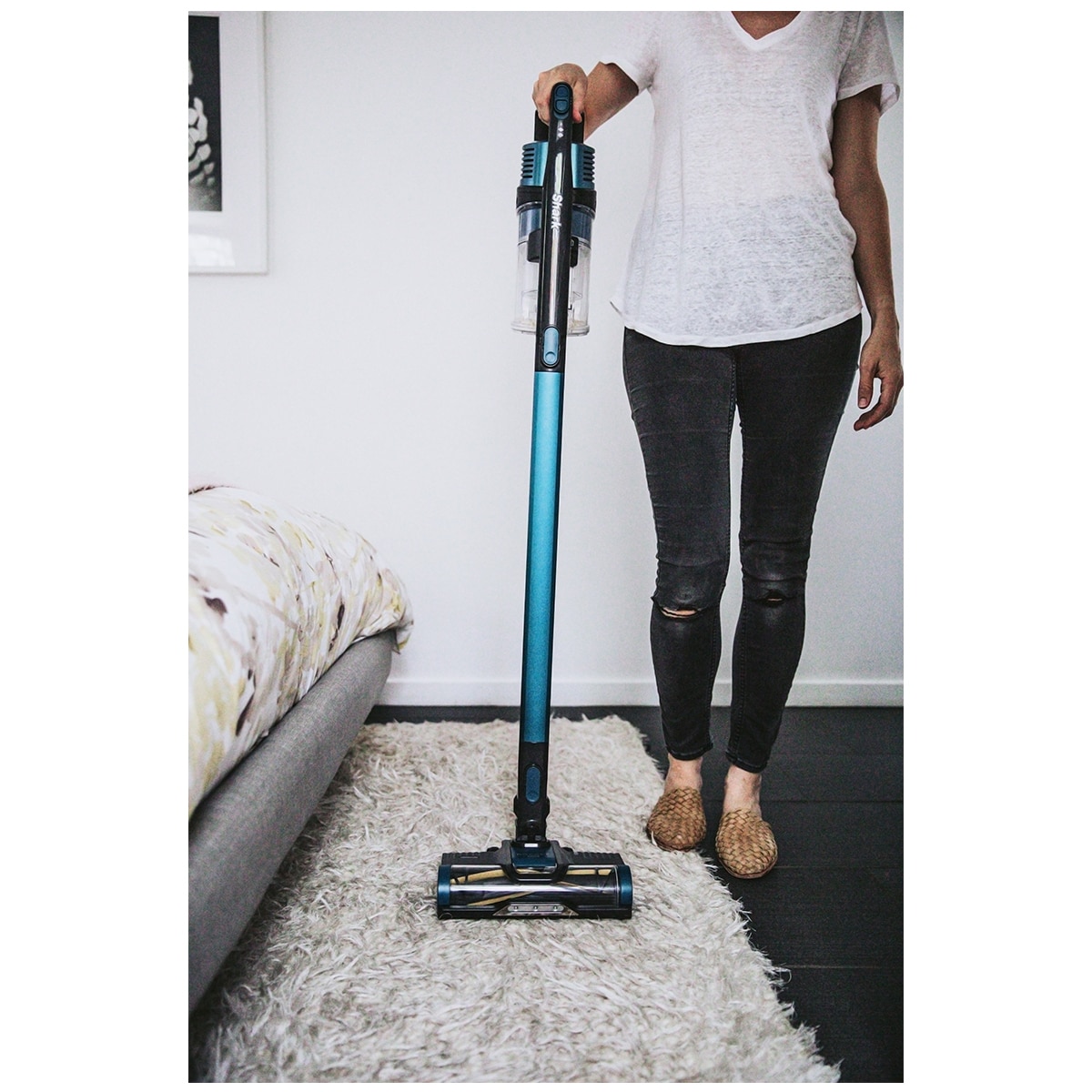 Shark Rocket Pet Pro Cordless Handstick Vacuum IZ102 Costco Australia