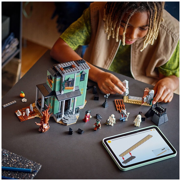LEGO Creator 3in1 Haunted Mansion 31167