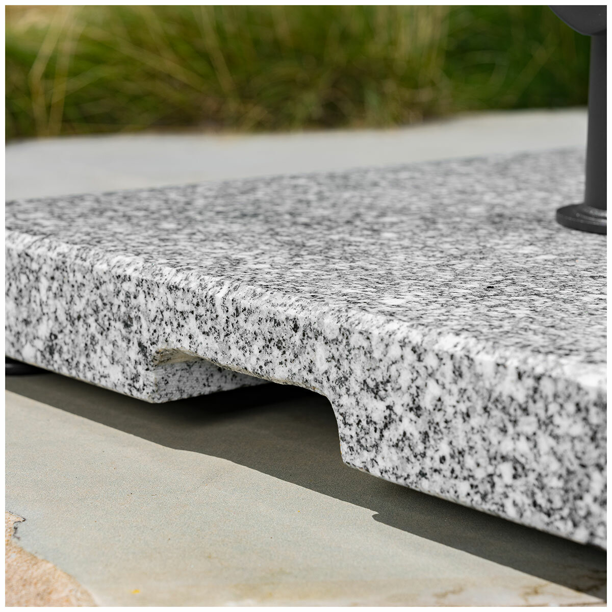 SunVilla Pembrooke 27kg Granite Umbrella Base