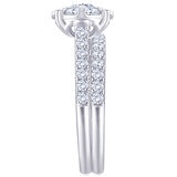 18KT White Gold 1.20ctw Diamond Ring with 0.30ctw centre