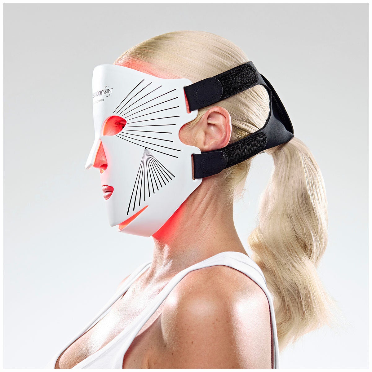 D33 273598 CurrentBody Skin LED Red Light Therapy Face Mask S2 CBDLEDMASKS2