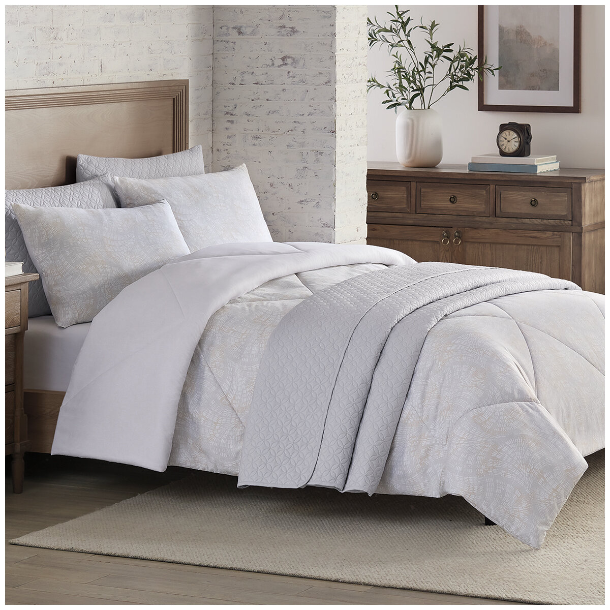 Adorn Home Comforter Set Queen 6 piece