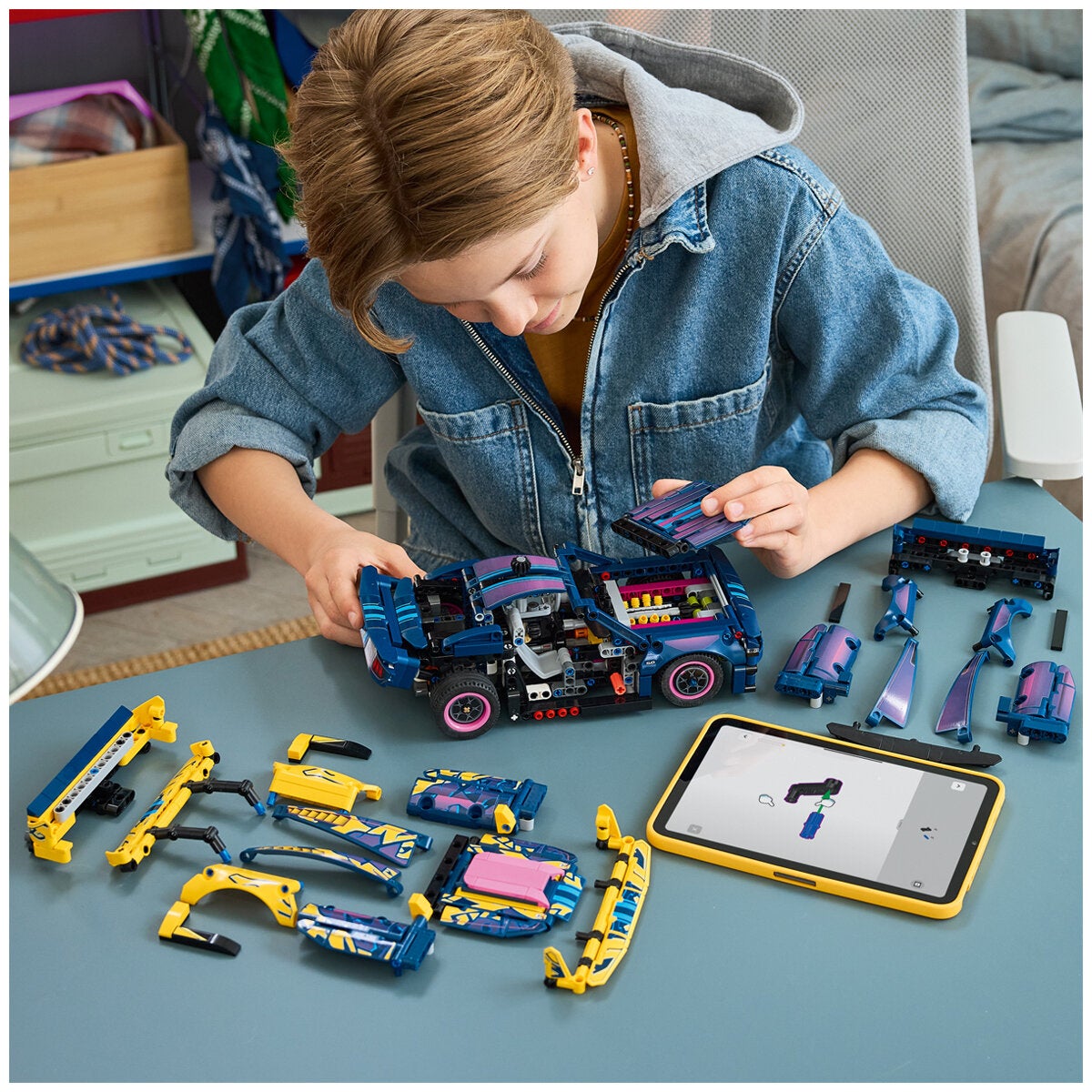 LEGO Technic Custom Garage Ford Mustang GT Car 42236