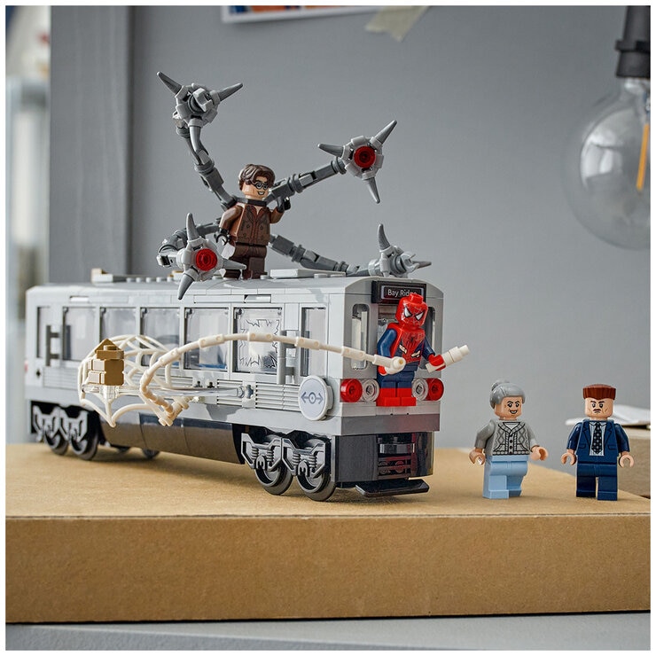 LEGO Marvel Spider-Man vs. Doc Ock Subway Train Scene 76321