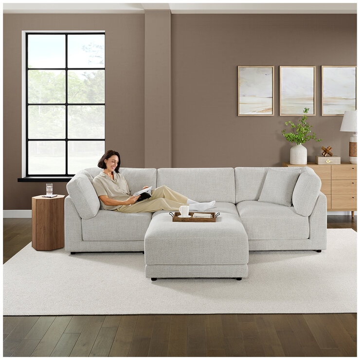 Aiden & Ivy 4 Piece Fabric Modular Sofa With 2 Pillows