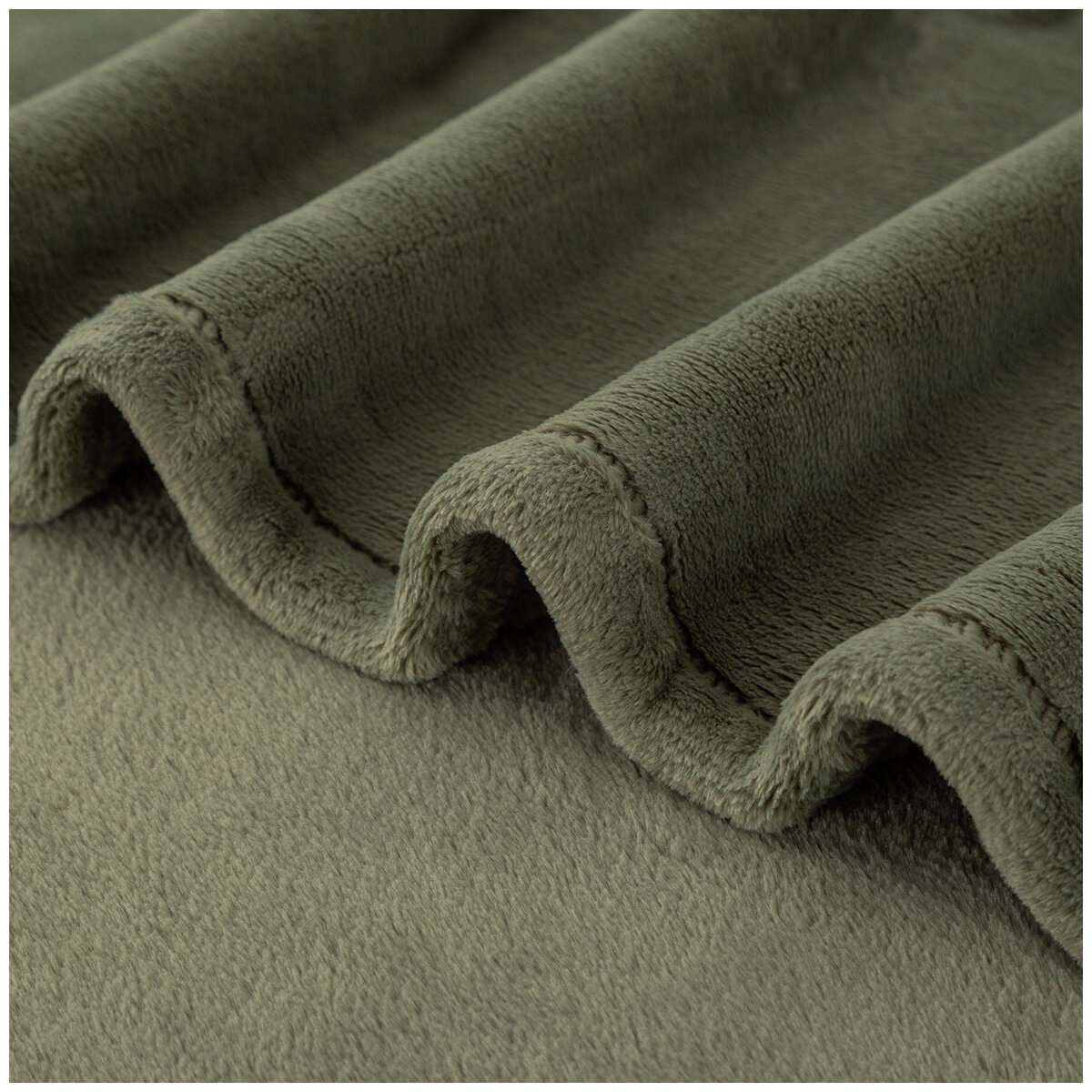 Berkshire Luxe Loft Blanket Queen
