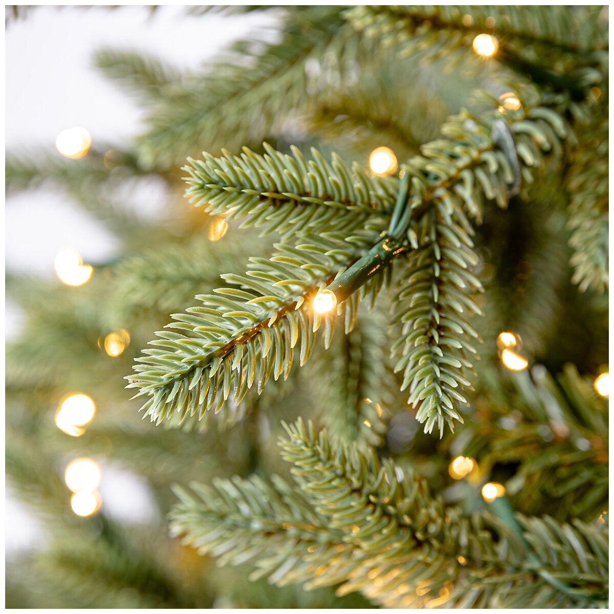 Pre-Lit Aspen Artificial Christmas Tree 2.29m