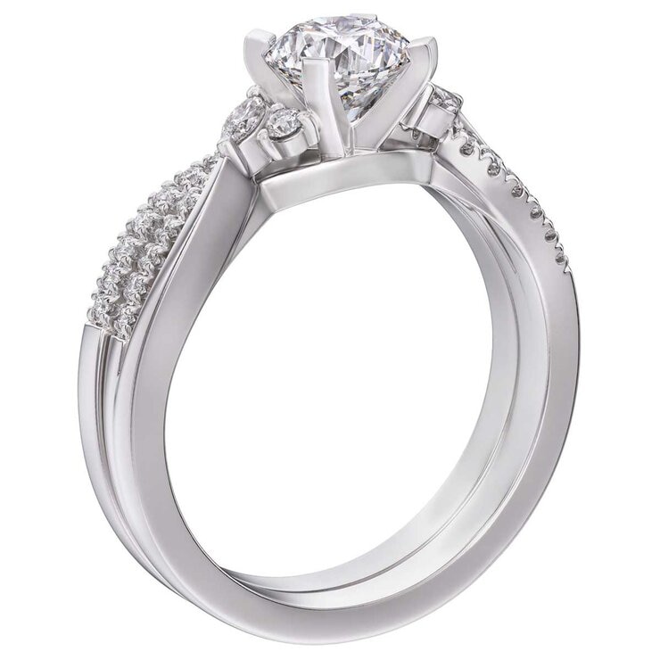 18KT White Gold 1.05ctw Diamond Bridal Ring Set