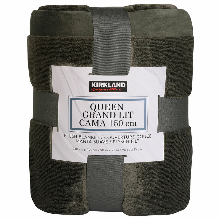Kirkland Signature Plush Blanket Queen 248 x 233cm Kirkland Signature Plush Blanket Queen 248 x 233cm