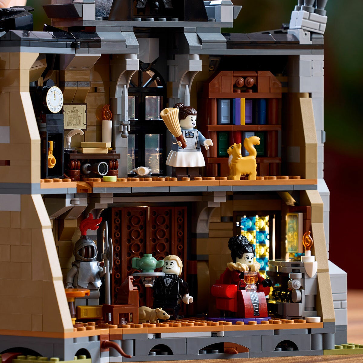 LEGO Icons Mayor Manor 11383 LEGO Icons Mayor Manor 11383