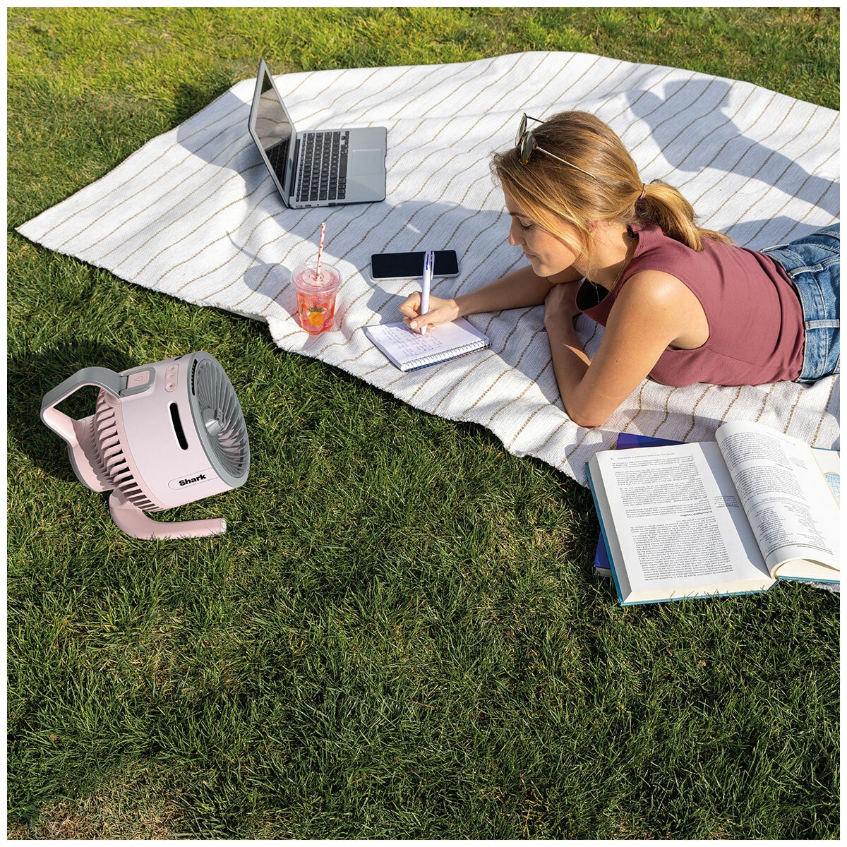 Shark FlexBreeze HydroGo Misting Portable Fan Quartz FA052QPKANZ