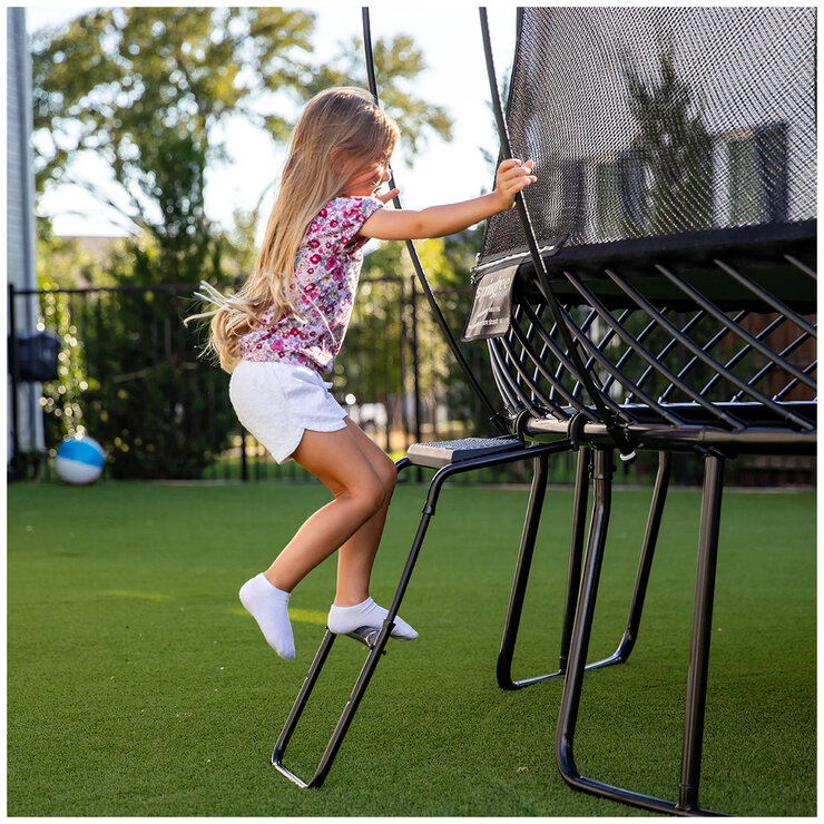Springfree All Black 3M Medium Round Trampoline Bundle