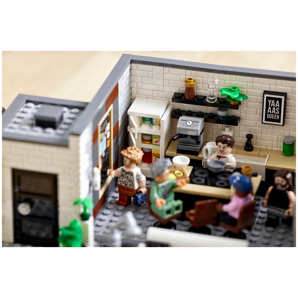 LEGO Icons Queer Eye - The Fab 5 Loft 10291