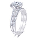 18KT White Gold 1.20ctw Diamond Ring with 0.30ctw centre