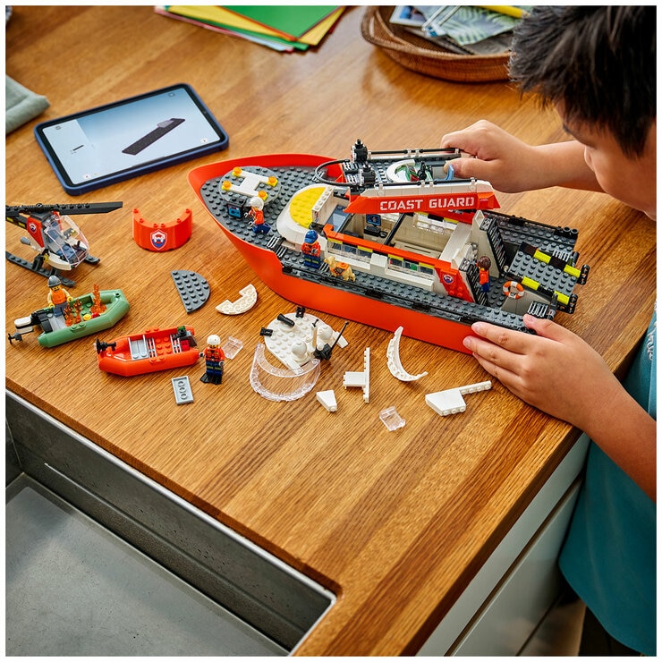 LEGO City Coast Guard Rescue Boat & Helicopter 60504 LEGO City Coast Guard Rescue Boat & Helicopter 60504