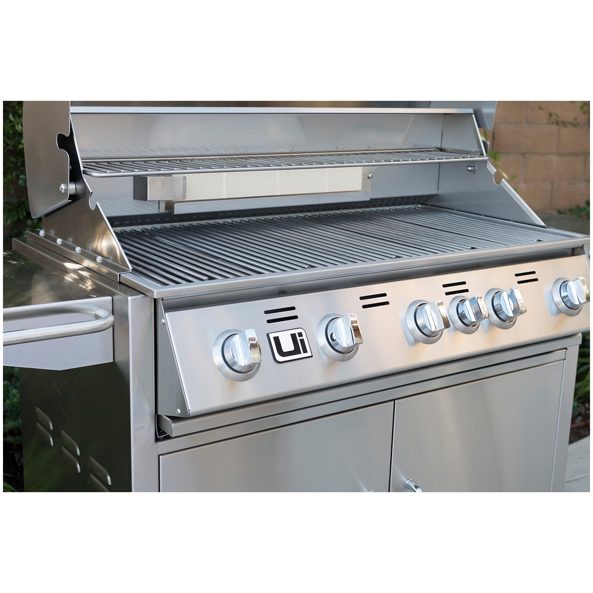 Urban Islands  304 Stainless Steel 38" 5 Burner Cart LP