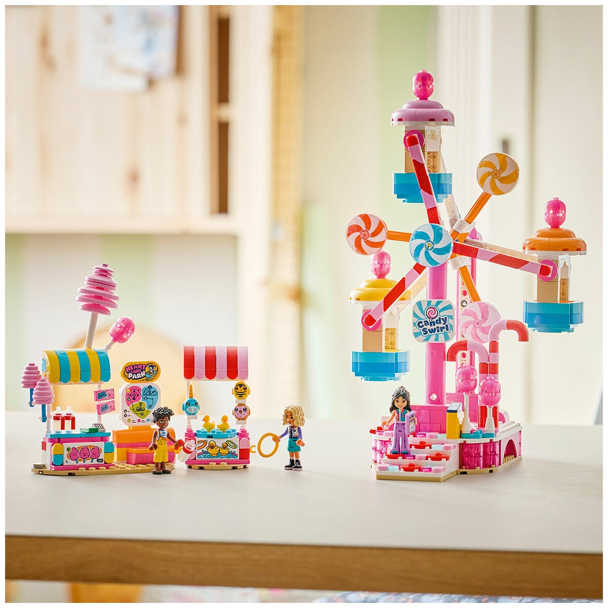 LEGO Friends Candy and Cupcake Ferris Wheel 42700