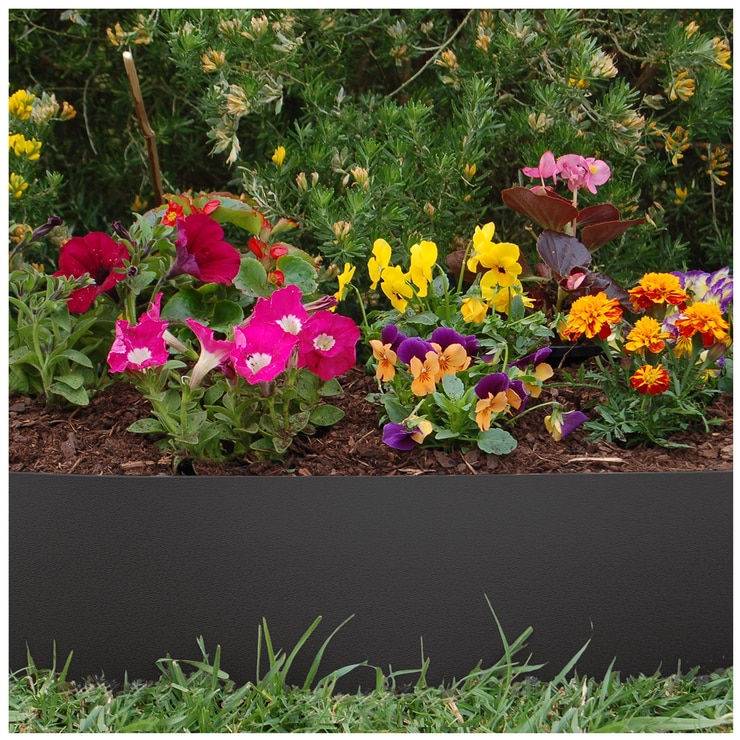 Greenlife Plastic Garden Edging 2 x (1000 x 15cm) with 20 Pegs Black