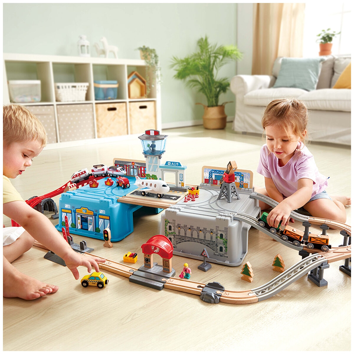 Hape Super Cityscape Transport Bucket Set