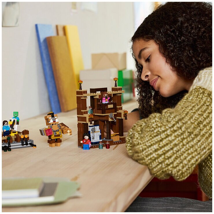 LEGO Minecraft Woodland Mansion Fighting Ring 21272