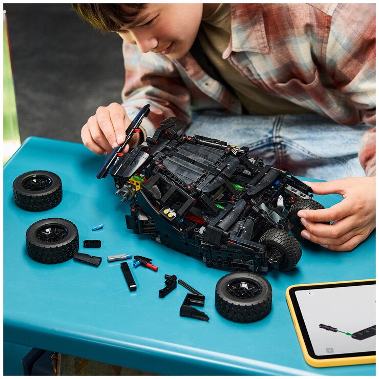 LEGO Technic Custom Garage Ford Mustang GT Car 42236