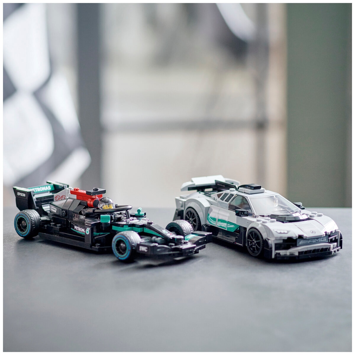 LEGO Speed Champions Mercedes-AMG F1 W12 E Performance & Mercedes-AMG Project One 76919