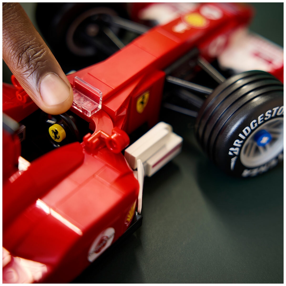 LEGO Icons Ferrari F2004 & Michael Schumacher 11375