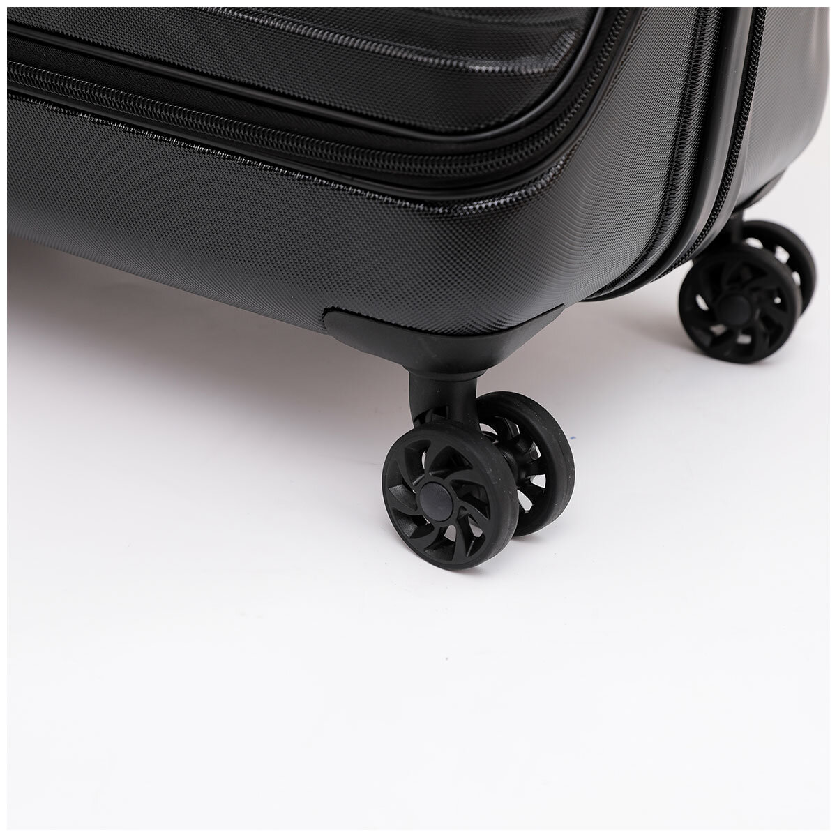 Tosca Sub Zero 2.0 Luggage Set