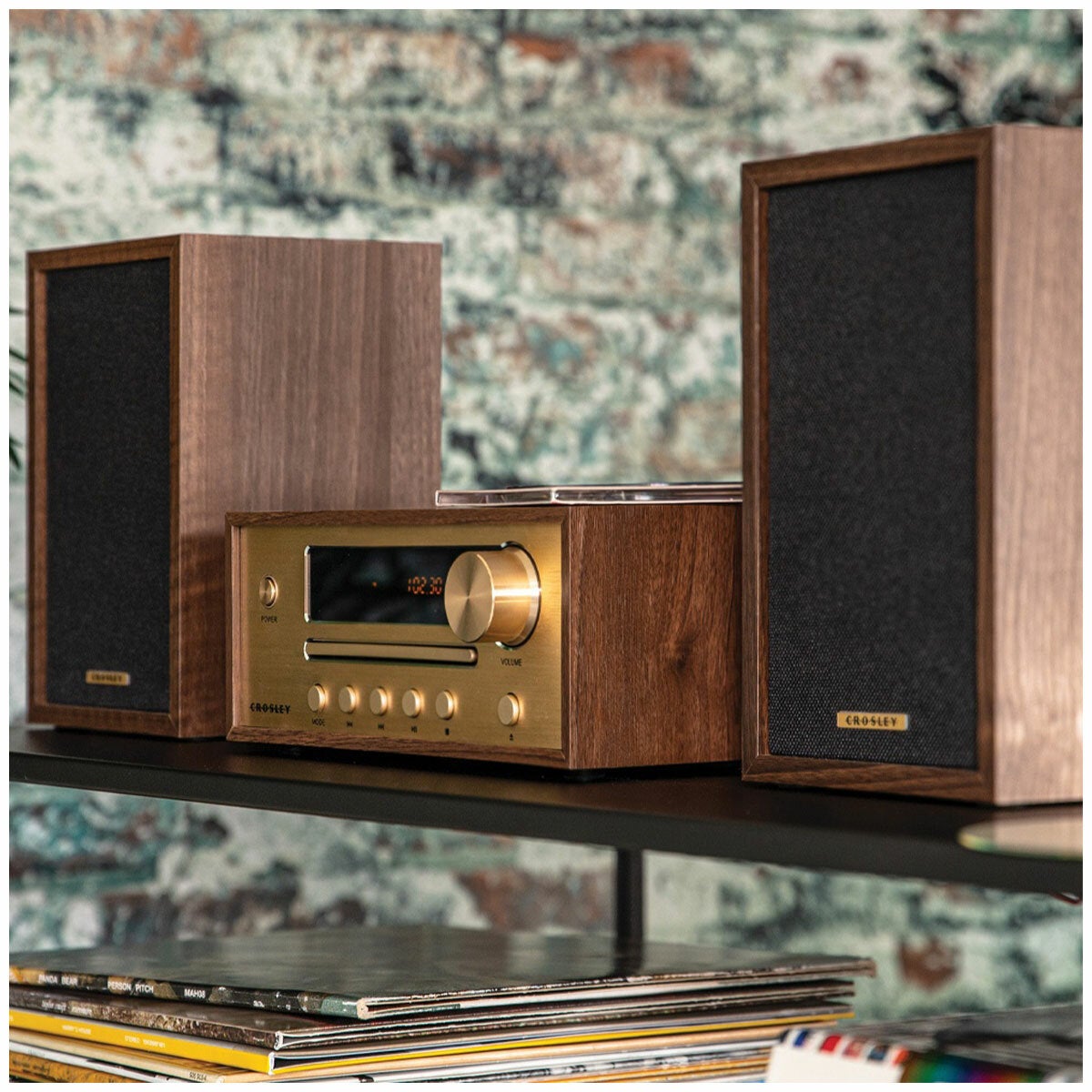 Crosley Parker Radio CD Player - Walnut Crosley Parker Radio CD Player - Walnut