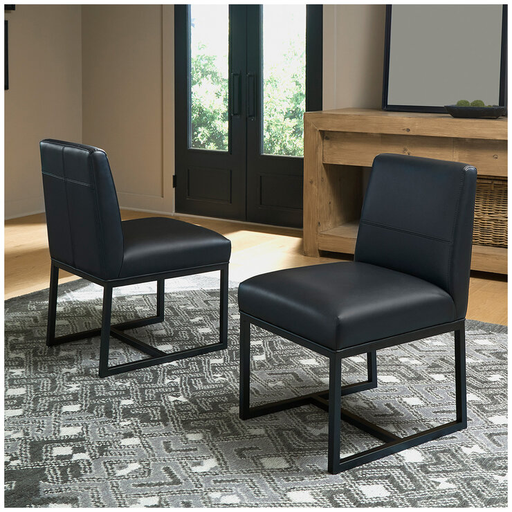 Universal Broadmoore 5-Piece Dining Set