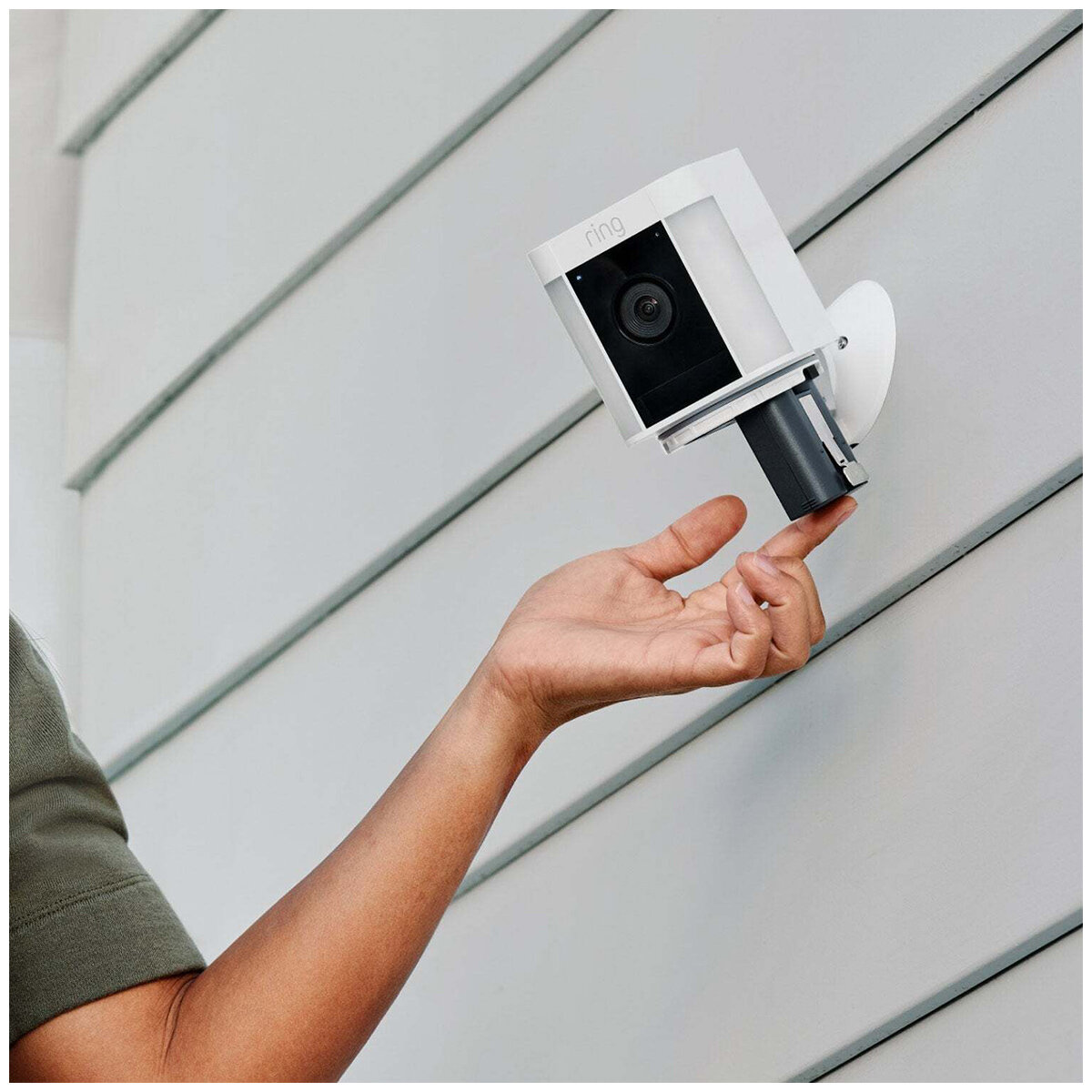 Ring camera best sale floodlight costco