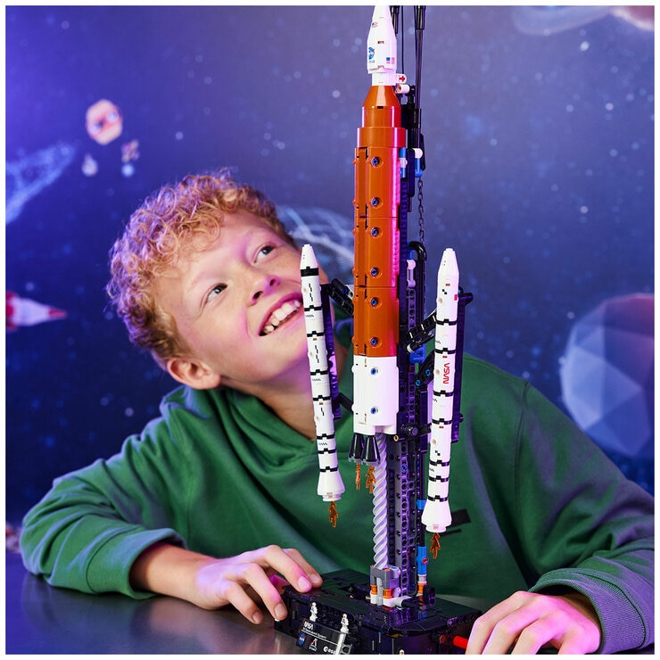 LEGO Technic NASA Artemis Space Launch System Rocket 42221