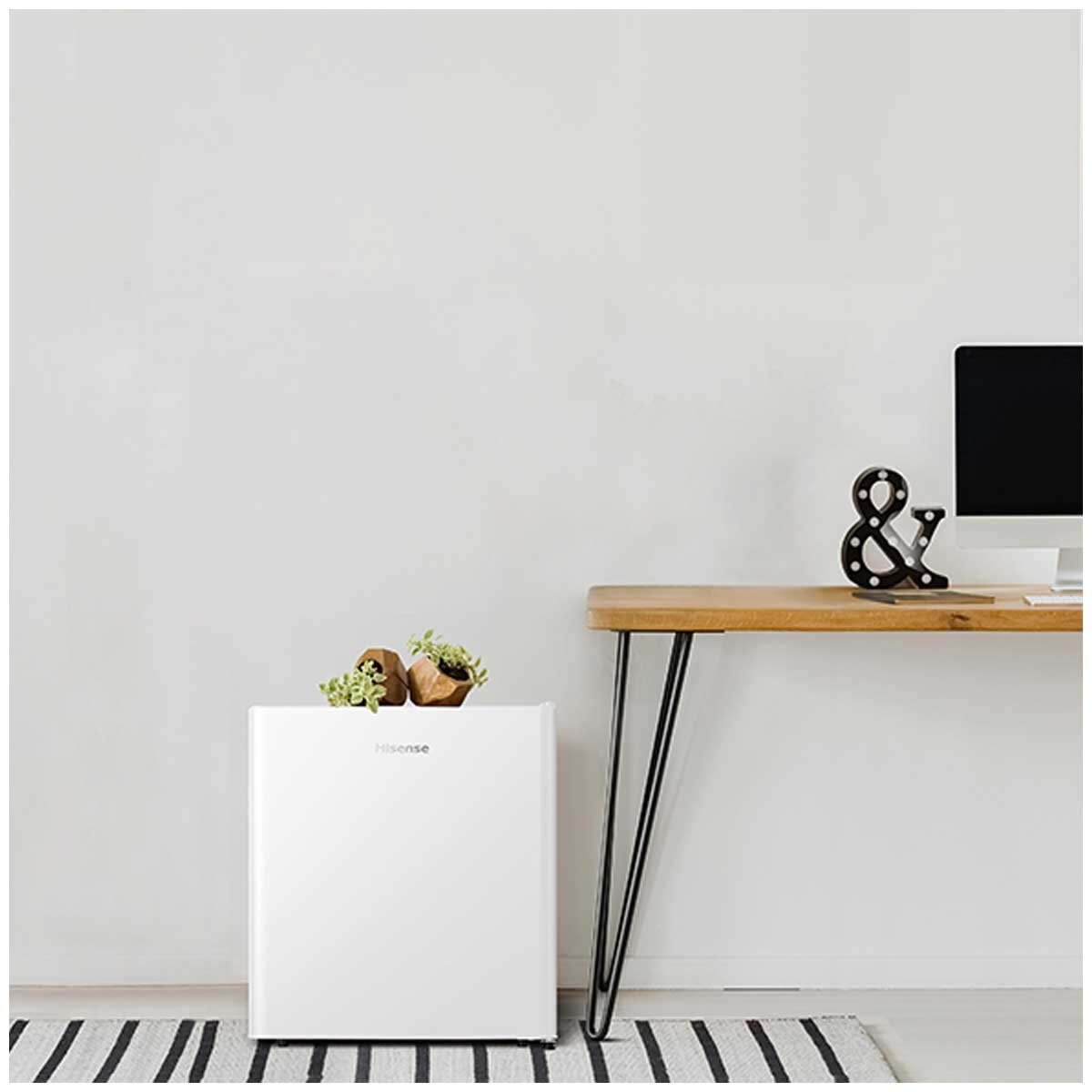 Hisense 45L Bar Fridge White HRBF46
