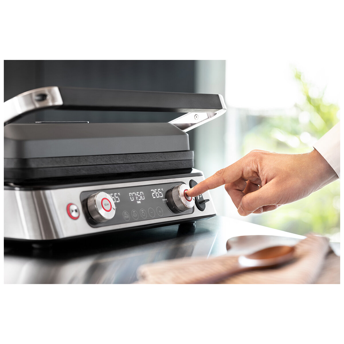 De'longhi Multi Grill 1100 Contract With Thermoprobe CGH1112DP