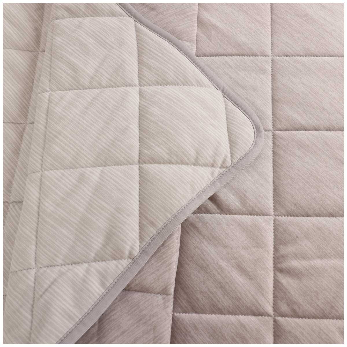 Life Comfort Reversible Cooling Throw 152 x 177cm Grey