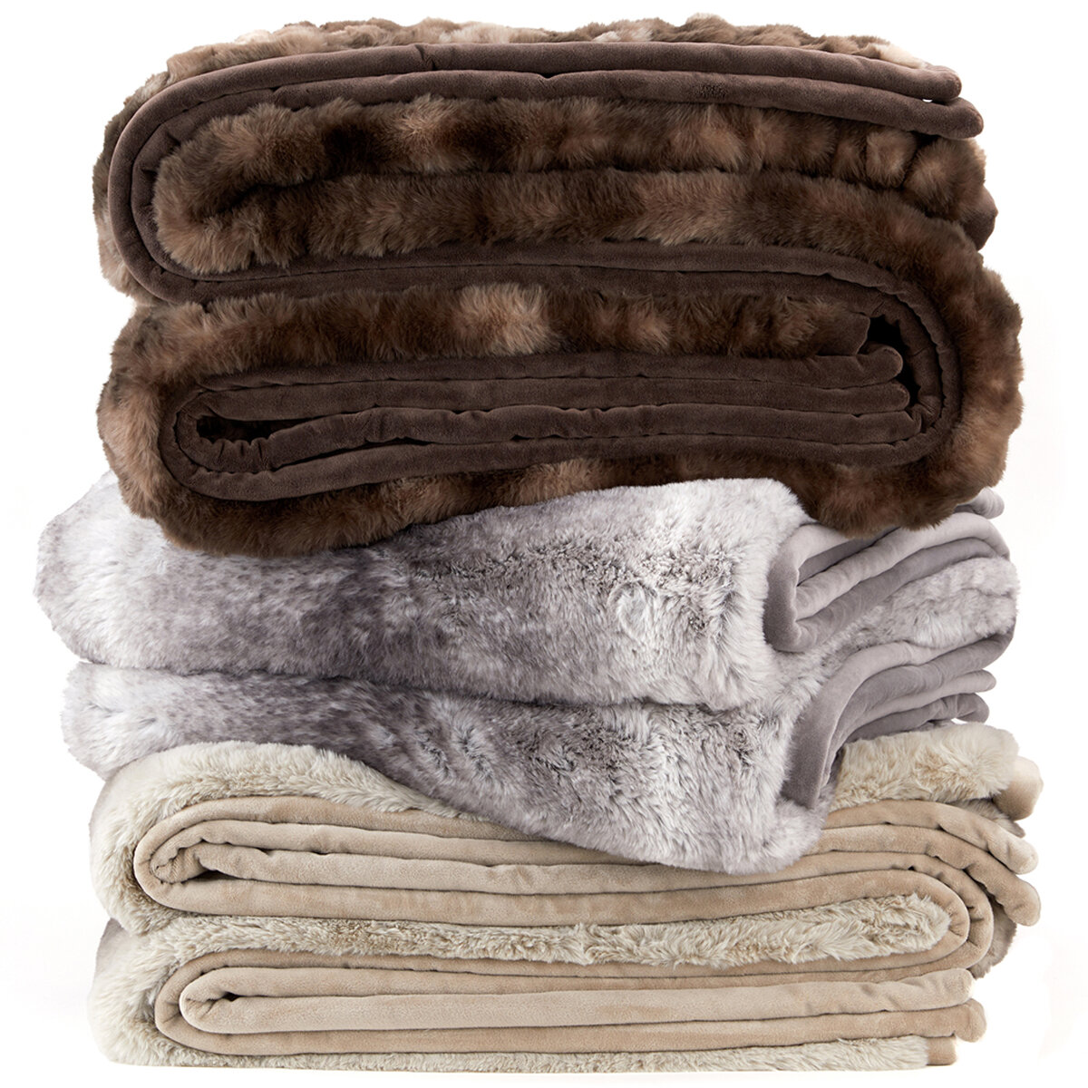 Mon Chateau Luxe Faux Fur Throw