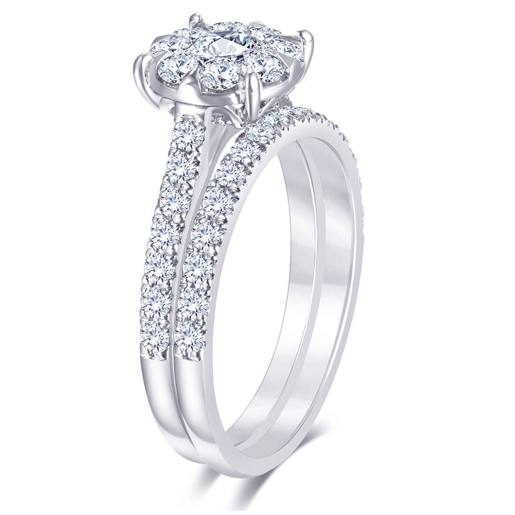 18KT White Gold 1.20ctw Diamond Ring with 0.30ctw centre