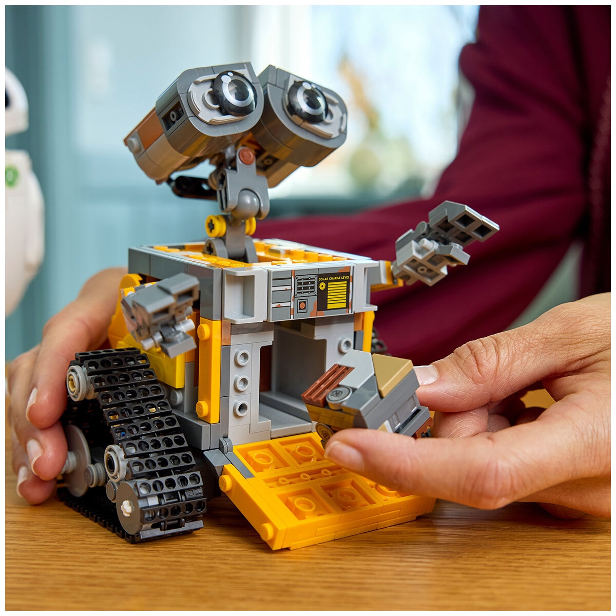 LEGO Disney and Pixar WALL-E and EVE 43279