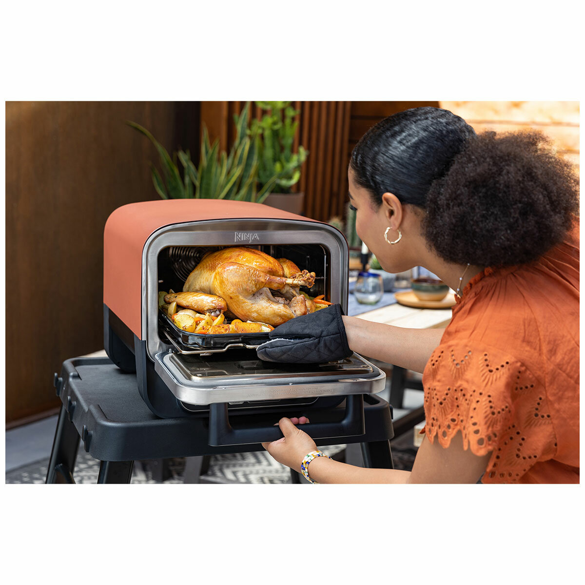 Ninja Woodfire Outdoor Oven OO101ANZ Ninja Woodfire Outdoor Oven OO101ANZ
